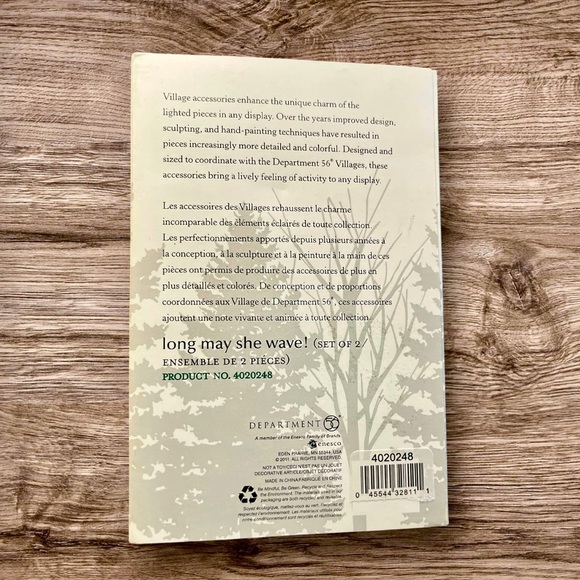 Dept. 56 Christmas Snow Village Accessory - Long May She Wave -Set of 2 Flags - Picture 3 of 3